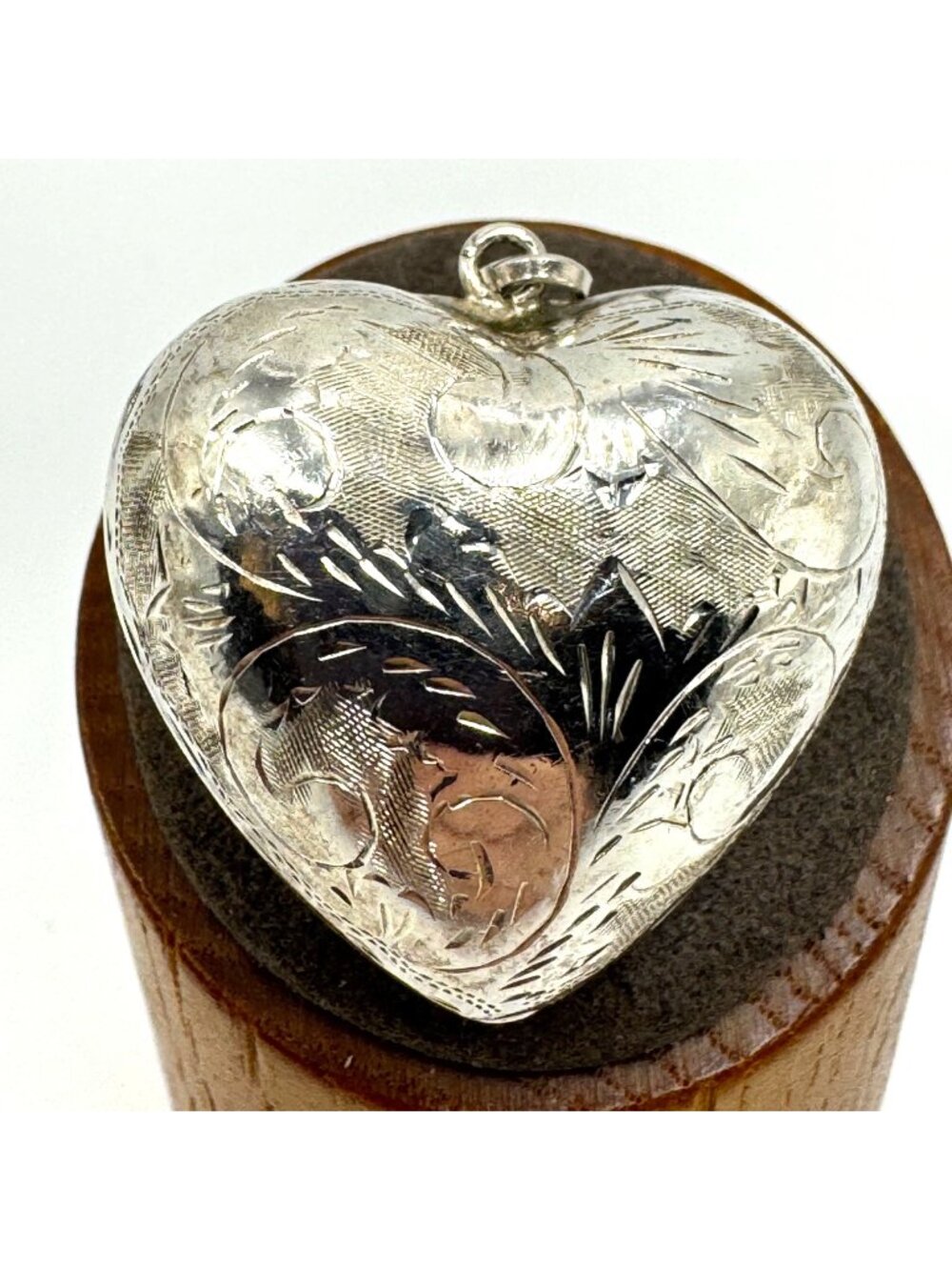 VTG Sterling Silver 925 Puffed Heart Scroll Flower Engraving Pendant 1.5" L